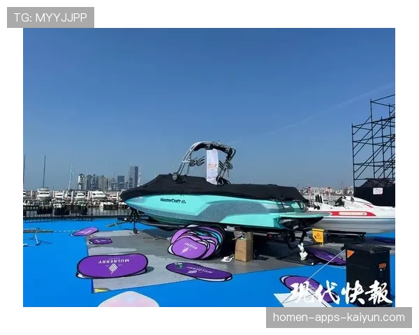 世界游艇挑战赛赛事摄影师作品展出，游艇展示